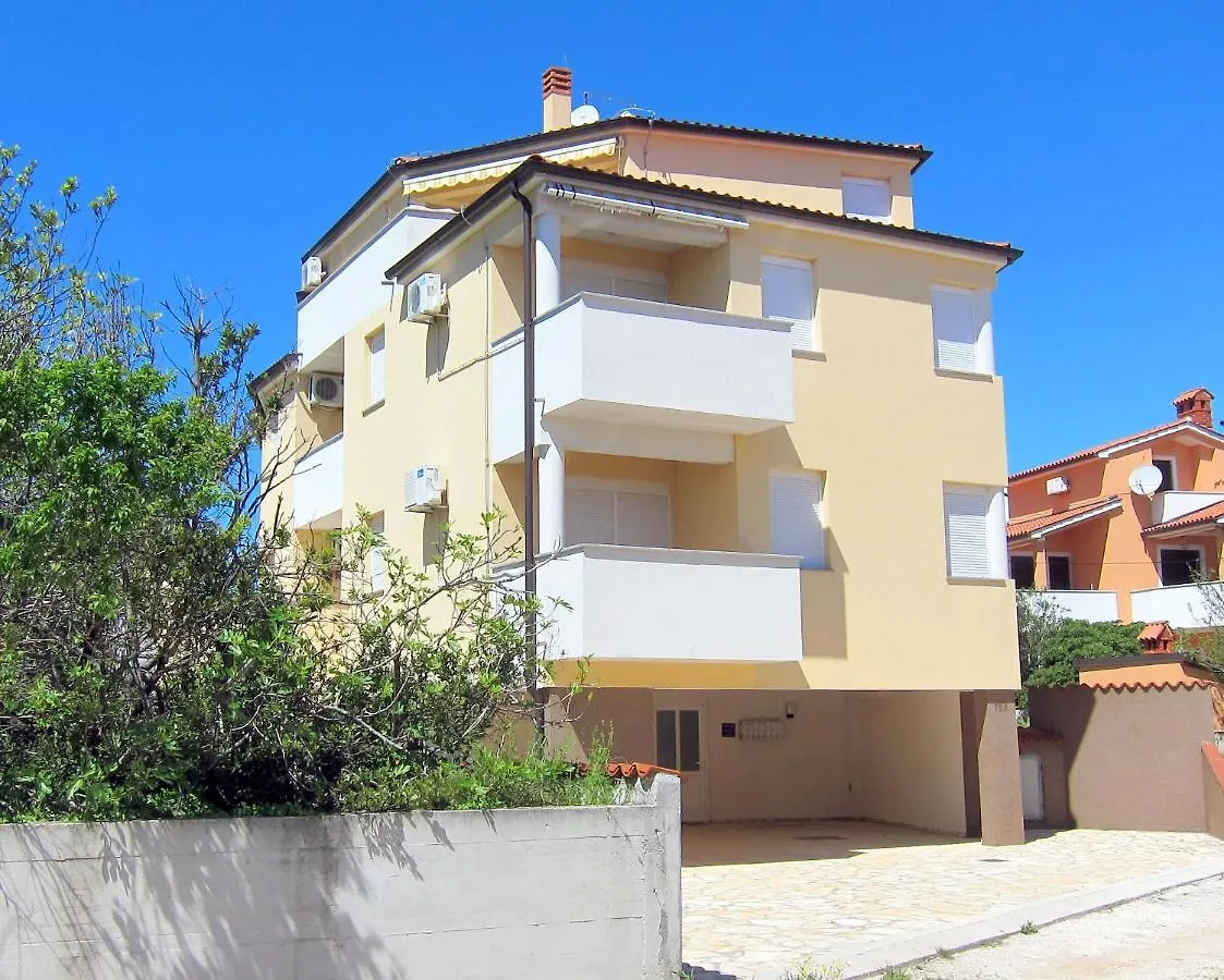 Apartment Apartman Kamenjak Premantura Croatia